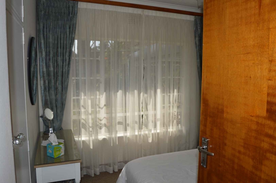 1 Bedroom Property for Sale in Brackendowns Gauteng