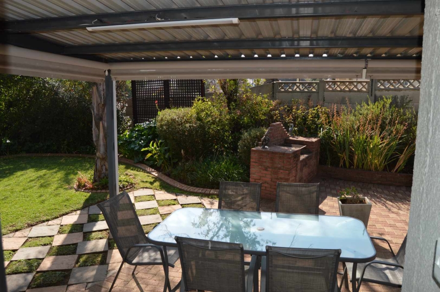 1 Bedroom Property for Sale in Brackendowns Gauteng