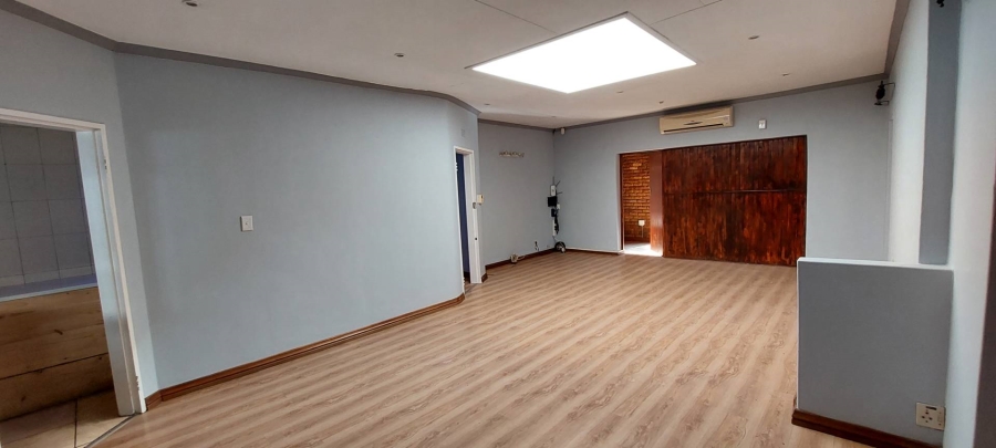 3 Bedroom Property for Sale in Brackendowns Gauteng