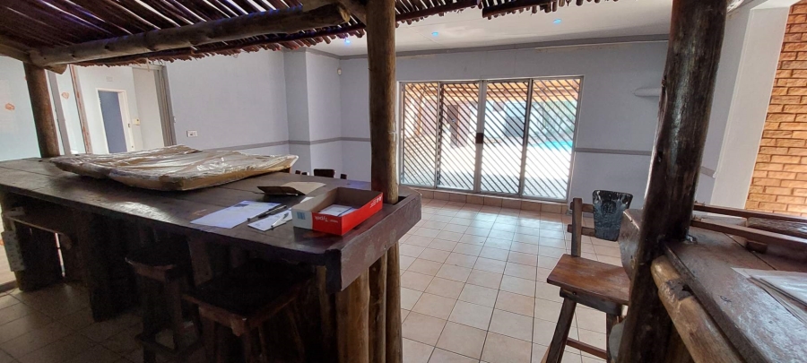 3 Bedroom Property for Sale in Brackendowns Gauteng