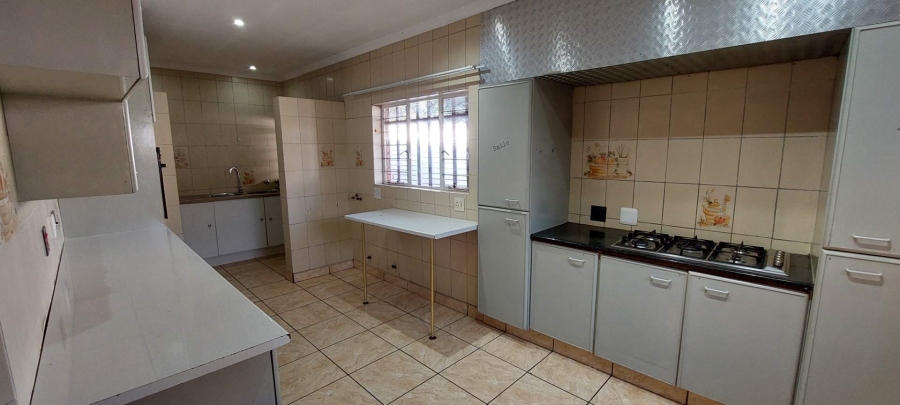 3 Bedroom Property for Sale in Brackendowns Gauteng