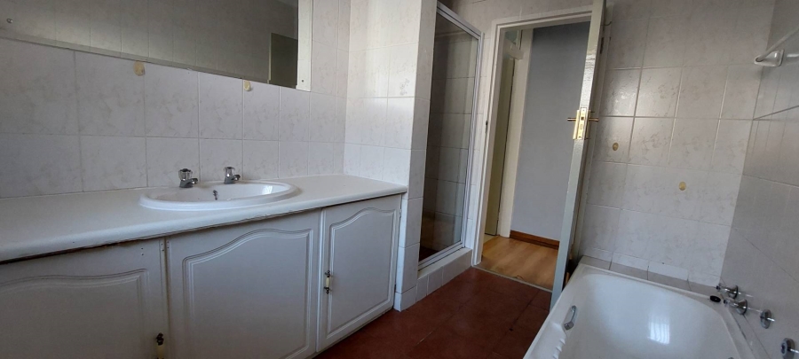 3 Bedroom Property for Sale in Brackendowns Gauteng