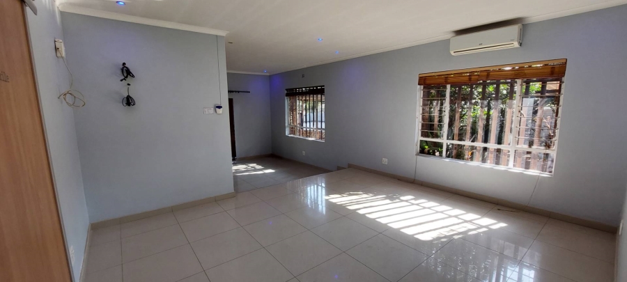 3 Bedroom Property for Sale in Brackendowns Gauteng