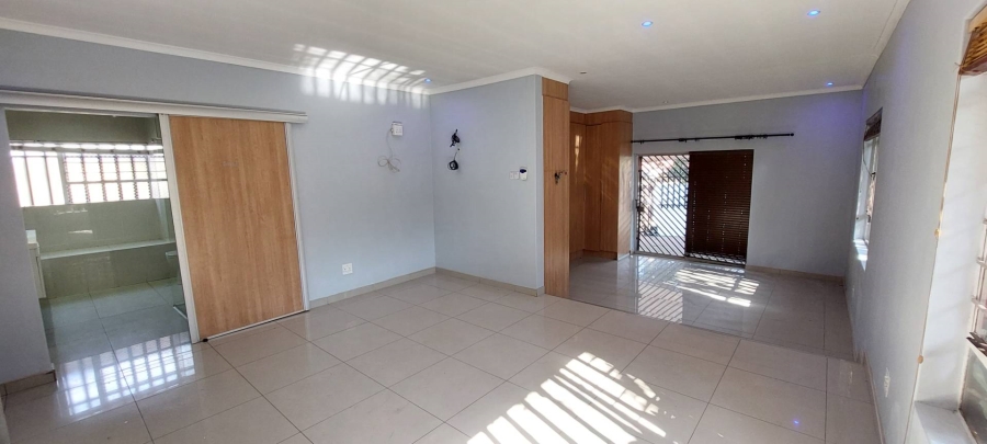 3 Bedroom Property for Sale in Brackendowns Gauteng