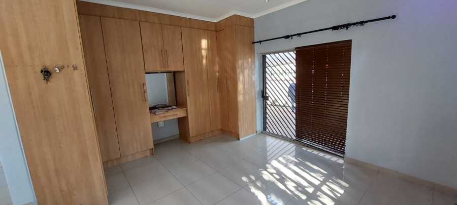 3 Bedroom Property for Sale in Brackendowns Gauteng