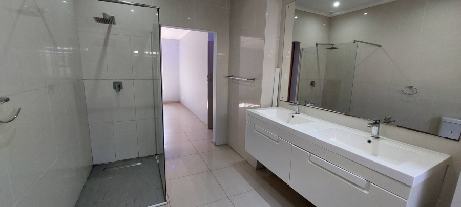 3 Bedroom Property for Sale in Brackendowns Gauteng
