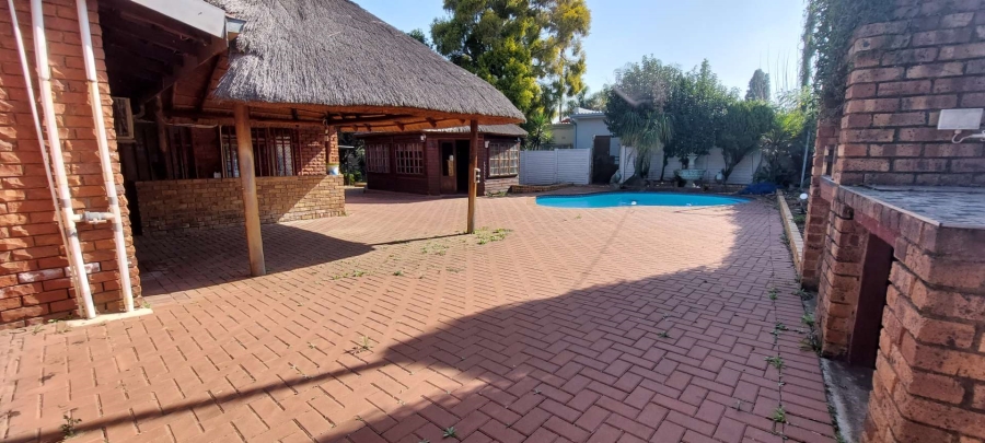 3 Bedroom Property for Sale in Brackendowns Gauteng