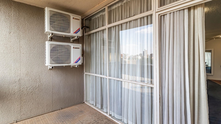 1 Bedroom Property for Sale in Braamfontein Gauteng