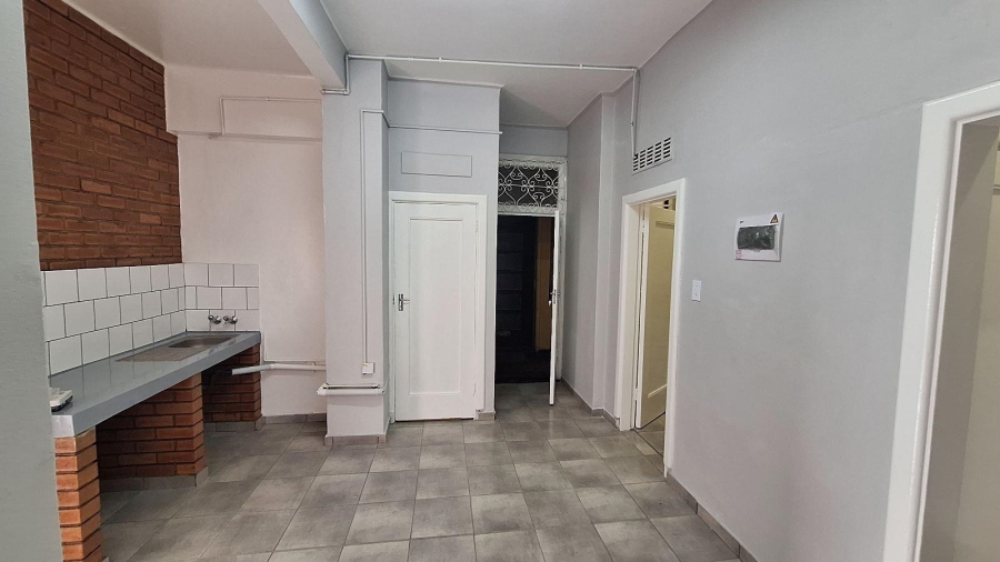 To Let 2 Bedroom Property for Rent in Joubert Park Gauteng