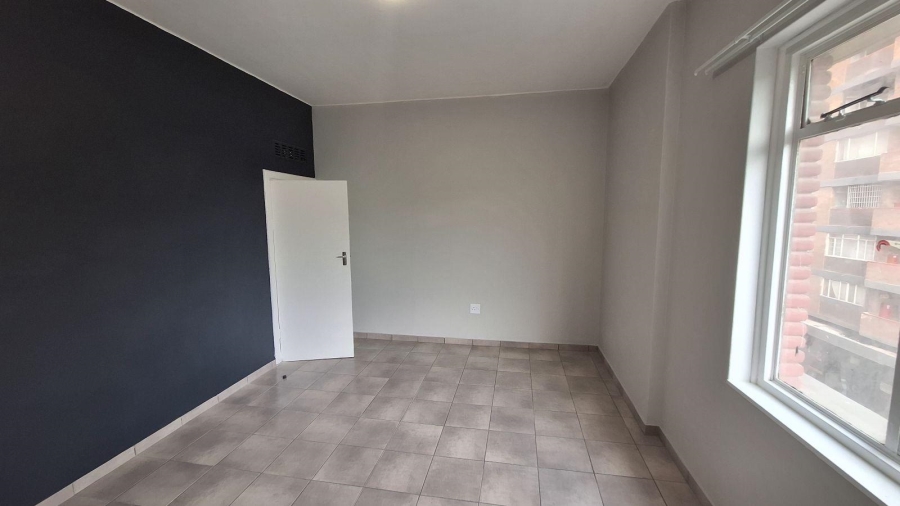 To Let 2 Bedroom Property for Rent in Joubert Park Gauteng