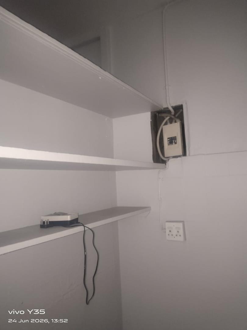 To Let 1 Bedroom Property for Rent in Hillbrow Gauteng