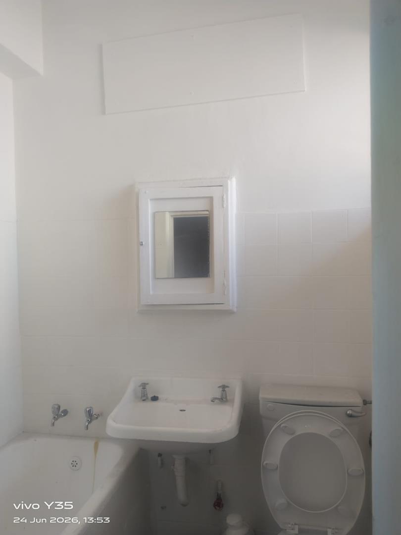To Let 1 Bedroom Property for Rent in Hillbrow Gauteng