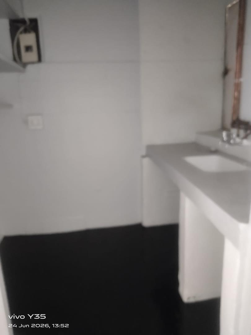 To Let 1 Bedroom Property for Rent in Hillbrow Gauteng