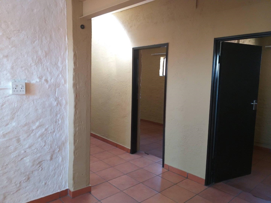 To Let 2 Bedroom Property for Rent in Yeoville Gauteng