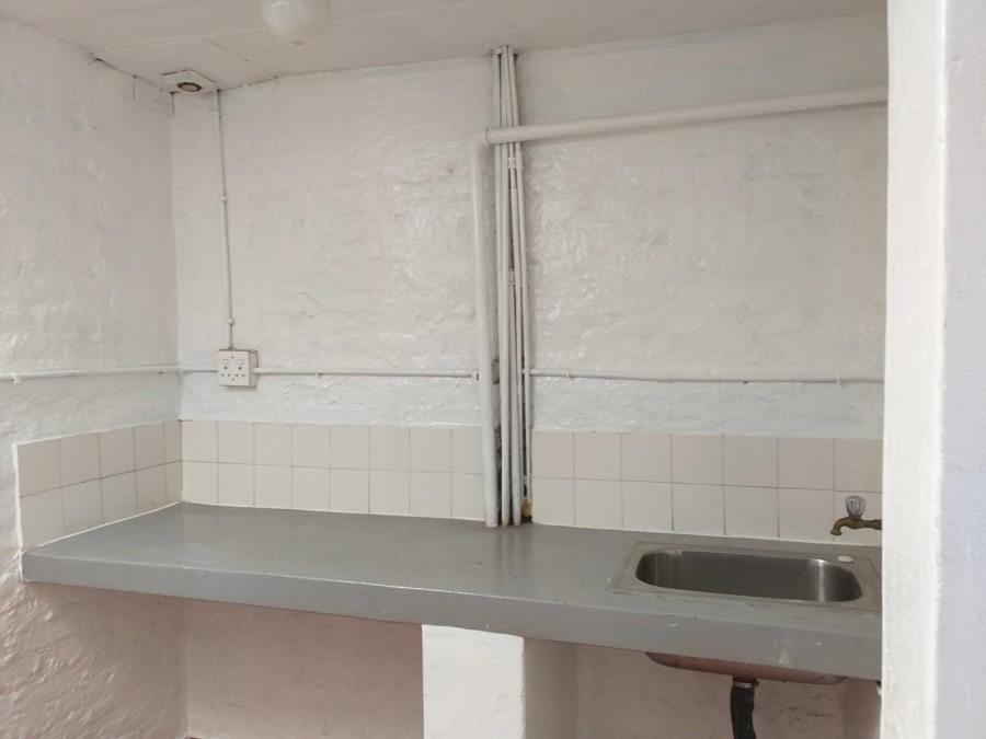 To Let 2 Bedroom Property for Rent in Yeoville Gauteng