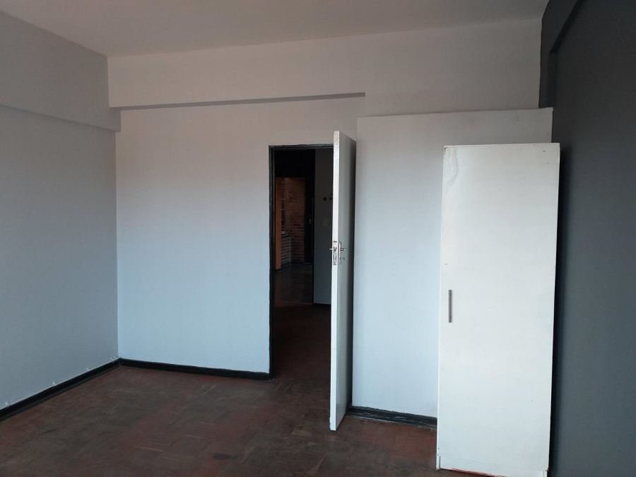 To Let 2 Bedroom Property for Rent in Yeoville Gauteng