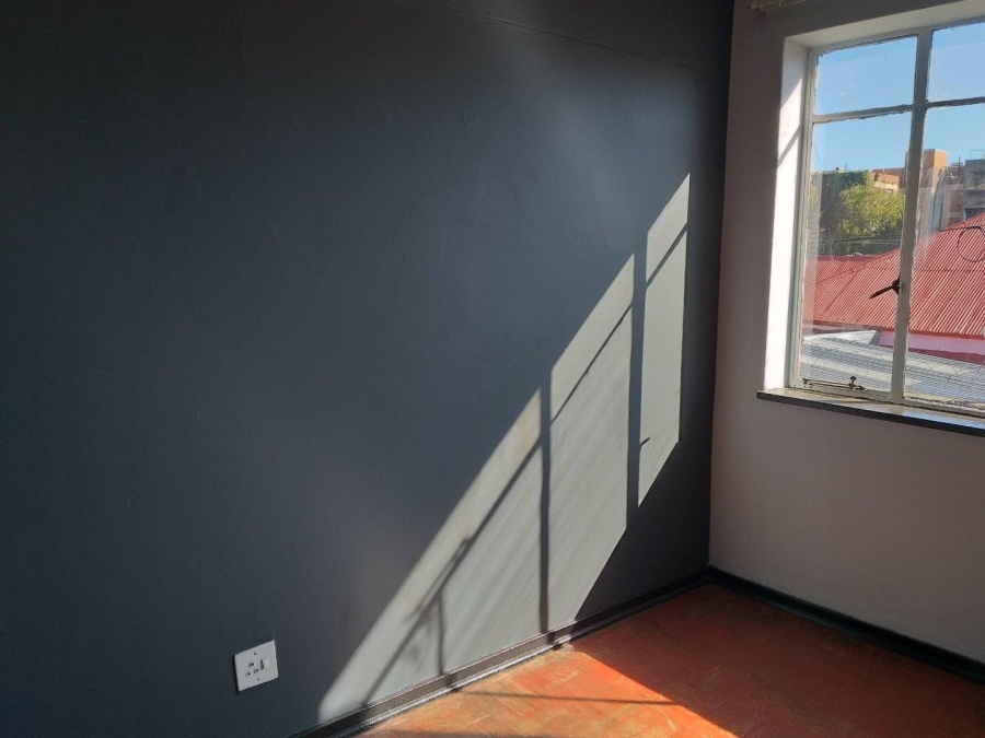 To Let 2 Bedroom Property for Rent in Yeoville Gauteng
