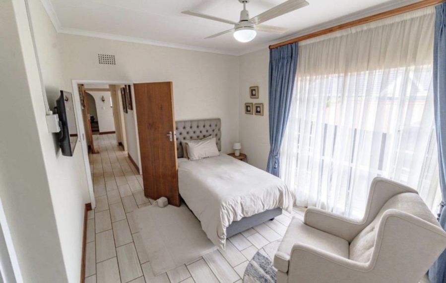 3 Bedroom Property for Sale in Brackendowns Gauteng