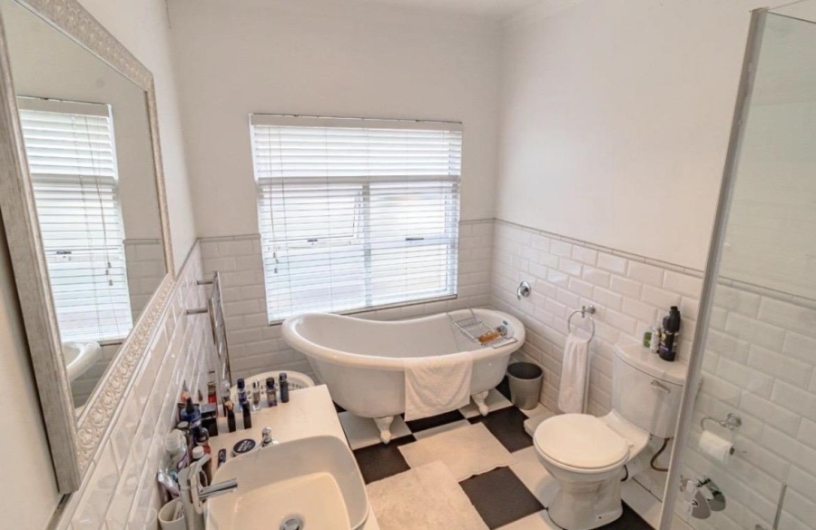 3 Bedroom Property for Sale in Brackendowns Gauteng