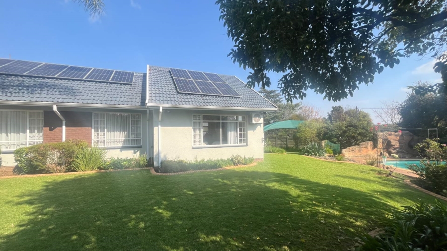 3 Bedroom Property for Sale in Brackendowns Gauteng