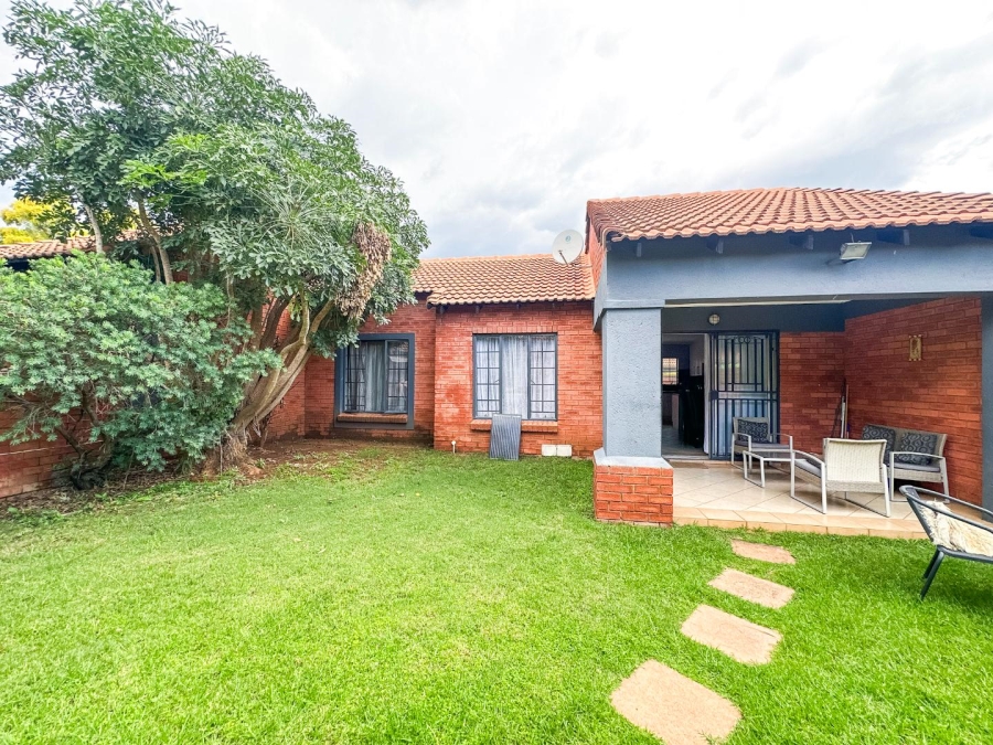 2 Bedroom Property for Sale in Equestria Gauteng