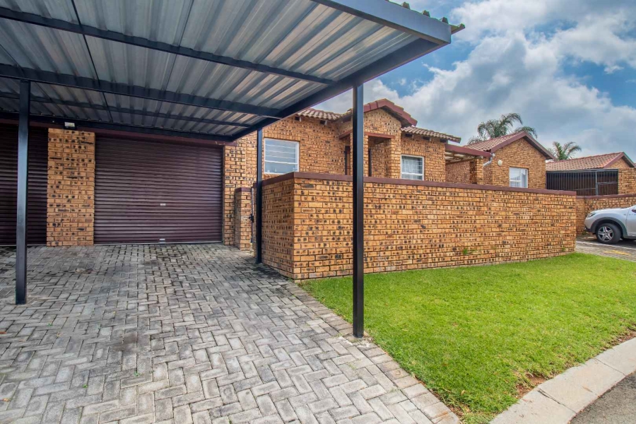 3 Bedroom Property for Sale in Honeypark Gauteng