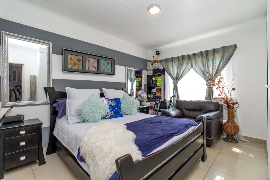 3 Bedroom Property for Sale in Honeypark Gauteng