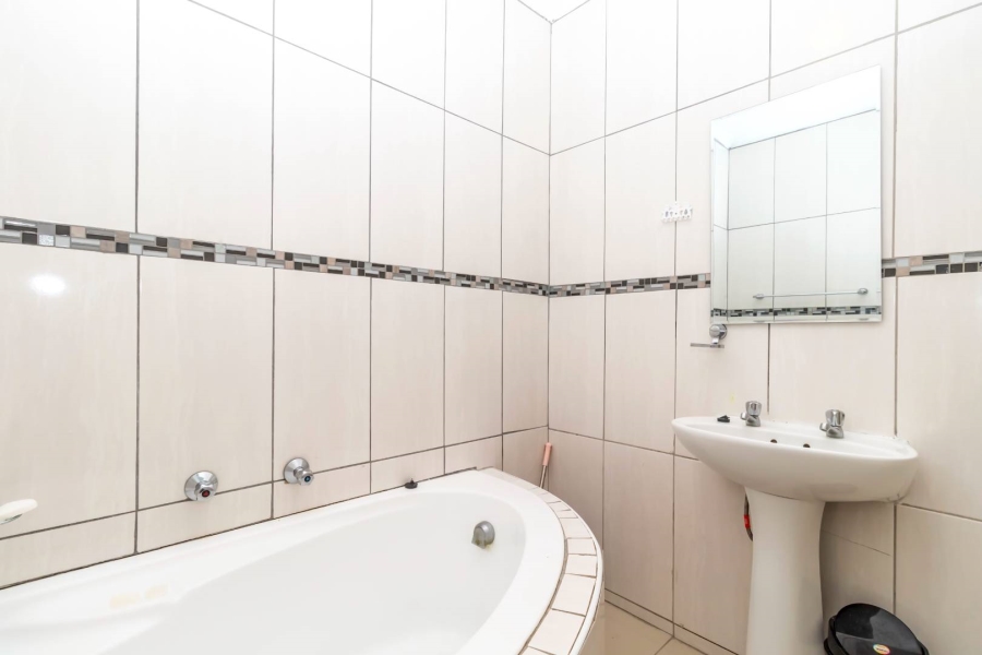 3 Bedroom Property for Sale in Honeypark Gauteng