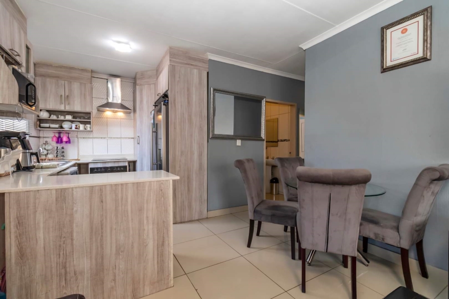 3 Bedroom Property for Sale in Honeypark Gauteng