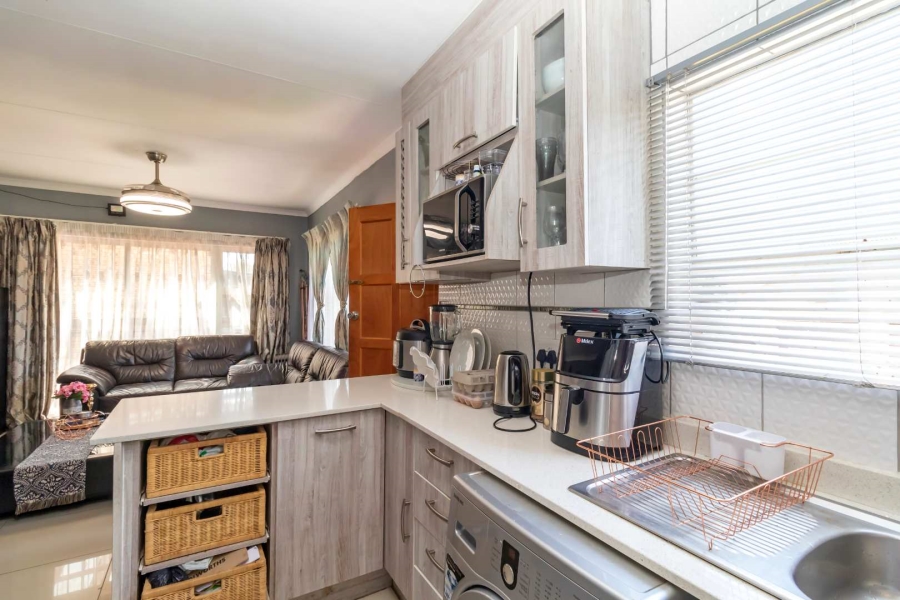 3 Bedroom Property for Sale in Honeypark Gauteng