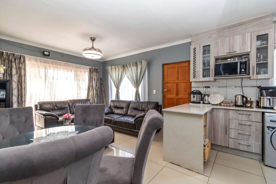3 Bedroom Property for Sale in Honeypark Gauteng