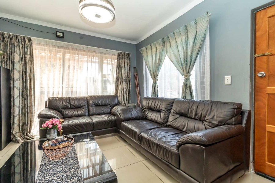 3 Bedroom Property for Sale in Honeypark Gauteng