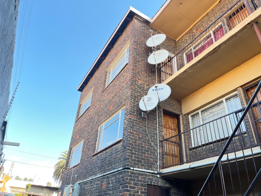 3 Bedroom Property for Sale in Luipaardsvlei Gauteng