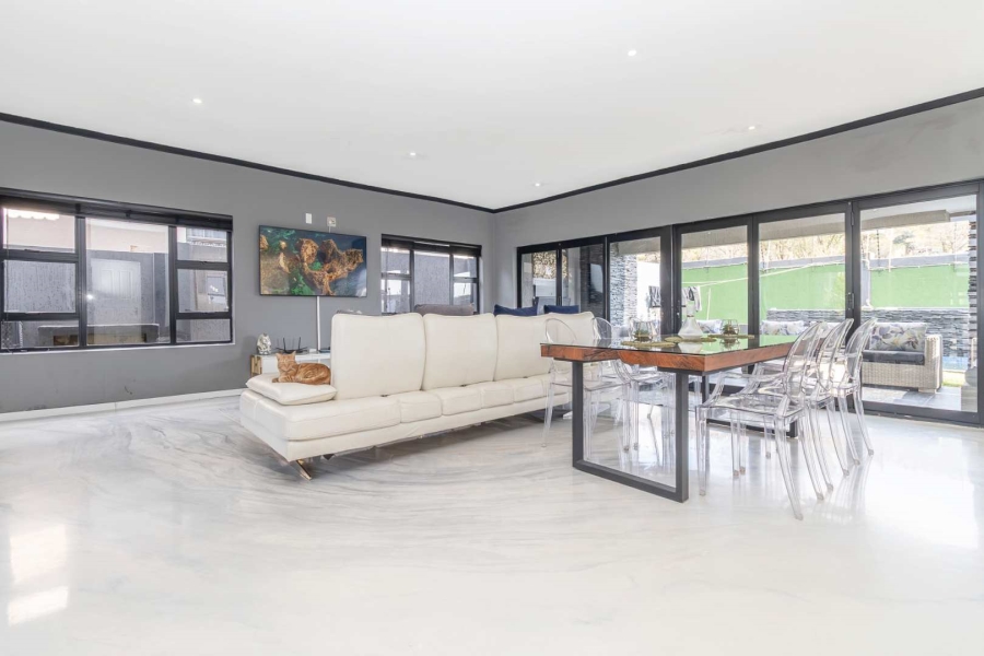 4 Bedroom Property for Sale in Pinehaven Gauteng