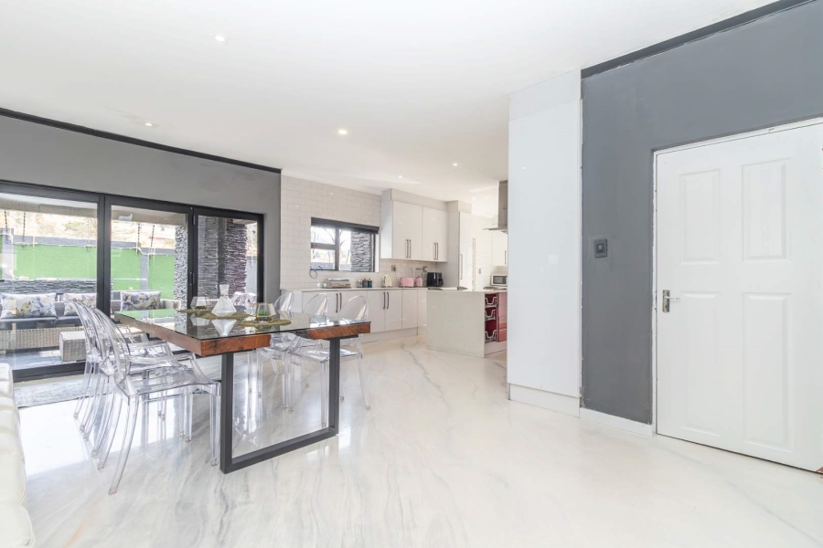 4 Bedroom Property for Sale in Pinehaven Gauteng