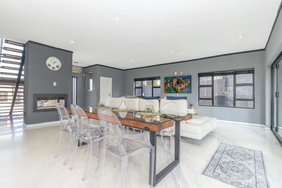 4 Bedroom Property for Sale in Pinehaven Gauteng
