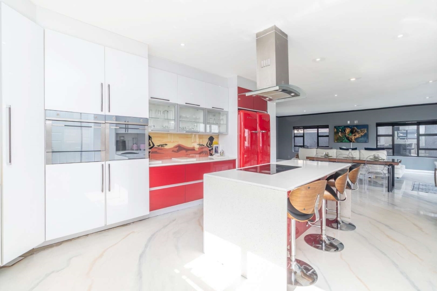 4 Bedroom Property for Sale in Pinehaven Gauteng