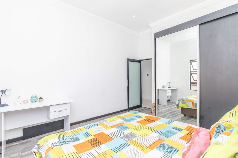 4 Bedroom Property for Sale in Pinehaven Gauteng