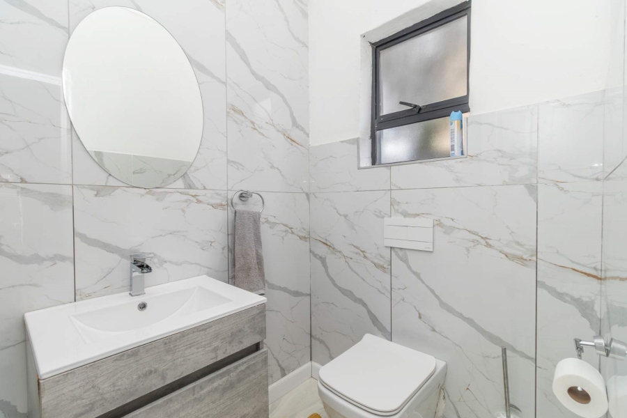 4 Bedroom Property for Sale in Pinehaven Gauteng