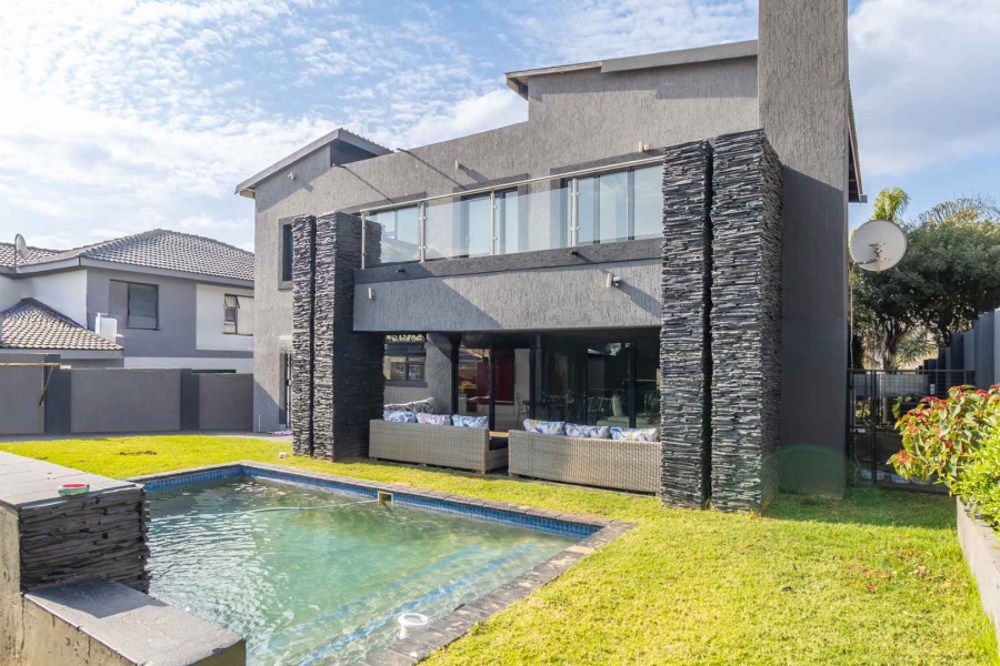 4 Bedroom Property for Sale in Pinehaven Gauteng