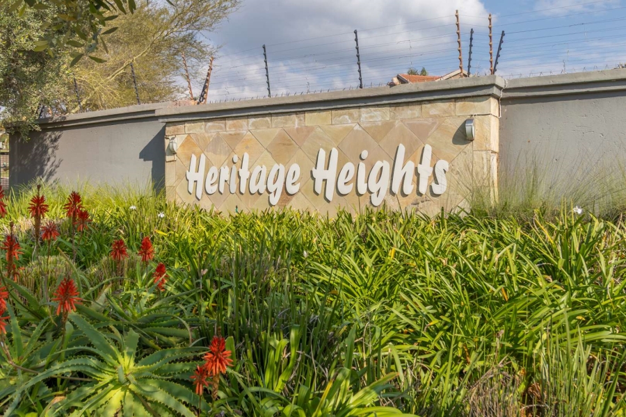 4 Bedroom Property for Sale in Pinehaven Gauteng