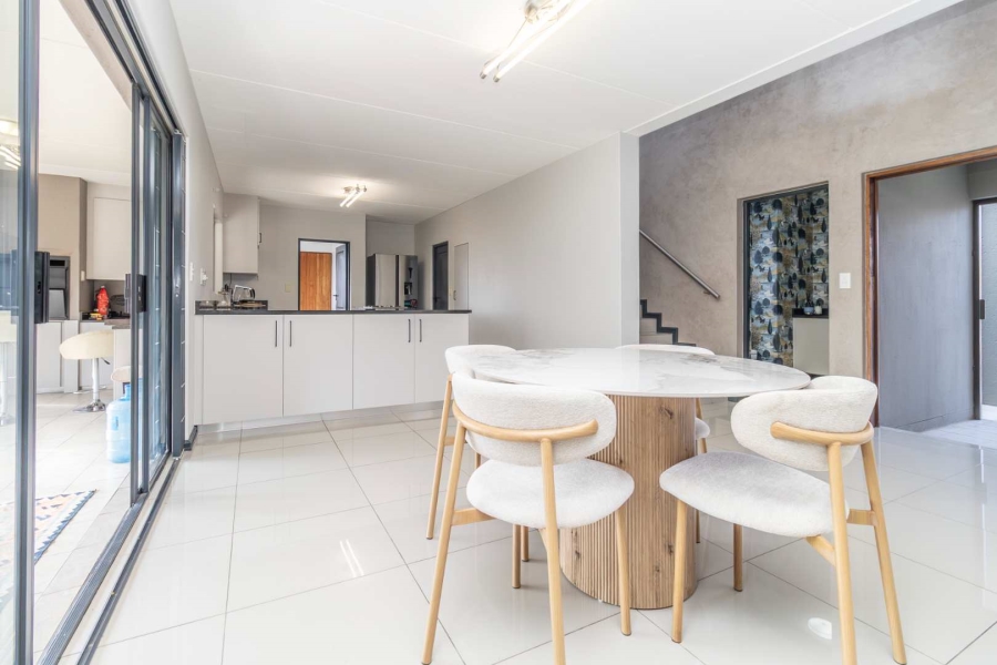 3 Bedroom Property for Sale in Pinehaven Gauteng