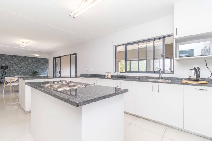 3 Bedroom Property for Sale in Pinehaven Gauteng