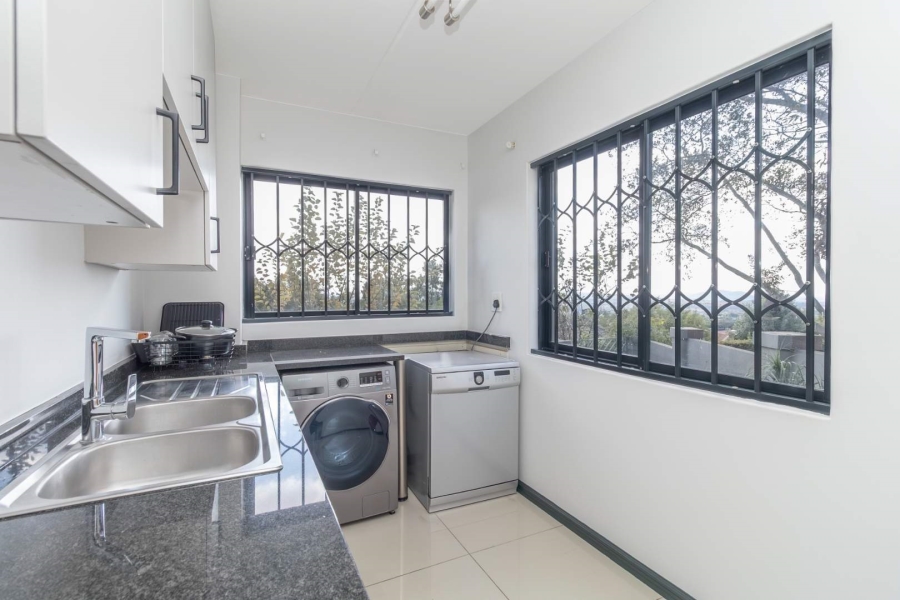 3 Bedroom Property for Sale in Pinehaven Gauteng