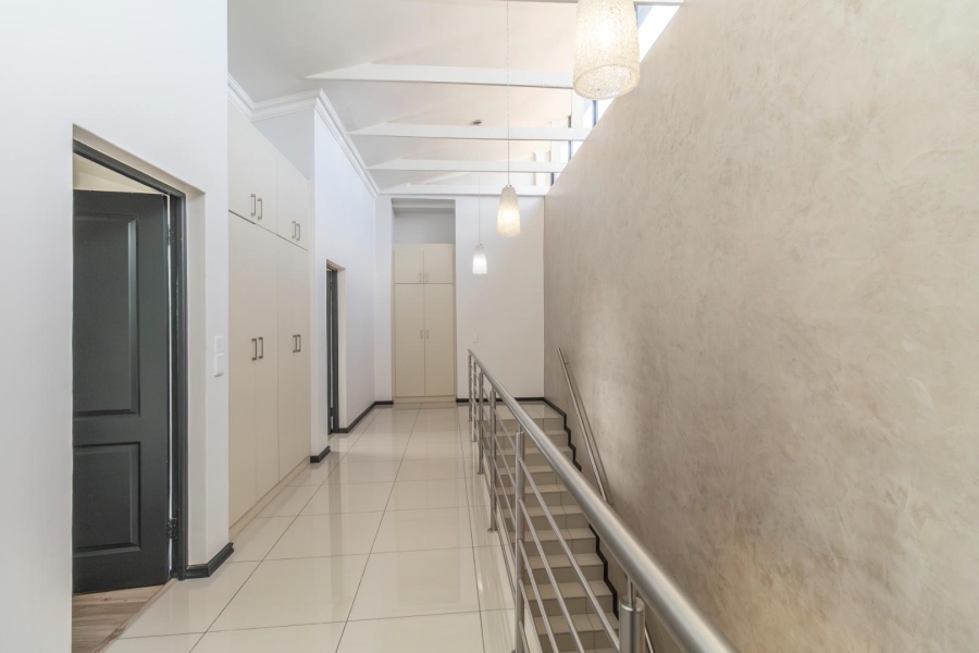 3 Bedroom Property for Sale in Pinehaven Gauteng
