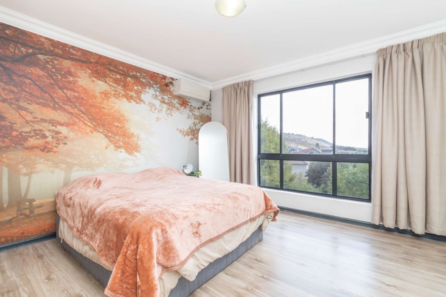 3 Bedroom Property for Sale in Pinehaven Gauteng