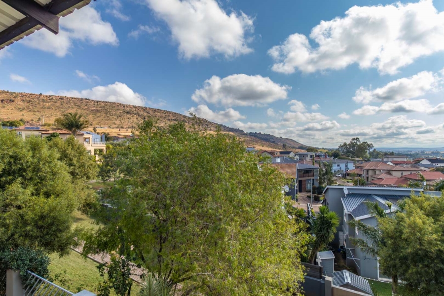 3 Bedroom Property for Sale in Pinehaven Gauteng