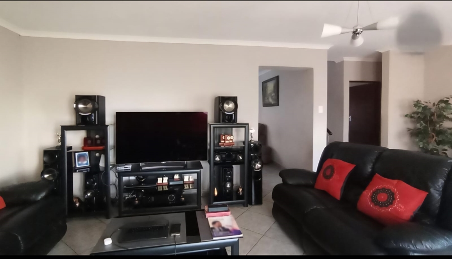3 Bedroom Property for Sale in Ninapark Gauteng