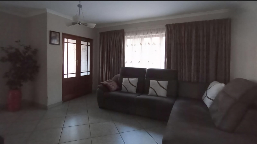 3 Bedroom Property for Sale in Ninapark Gauteng