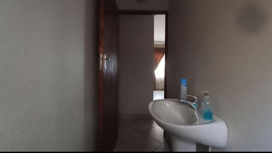 3 Bedroom Property for Sale in Ninapark Gauteng
